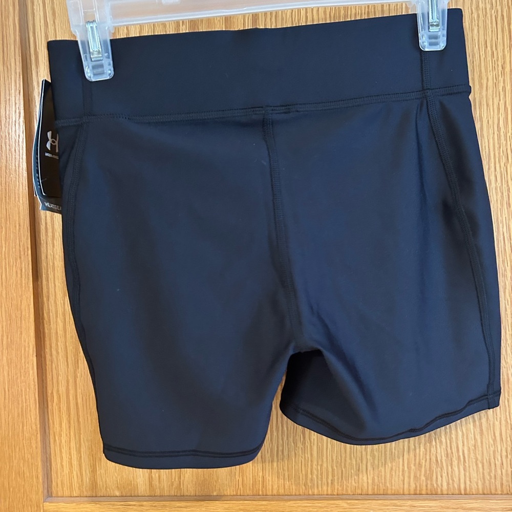 NEW Under Armour Black Women’s Compression Shorts M - Picture 2 of 4